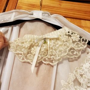 Ivory lace wedding garter